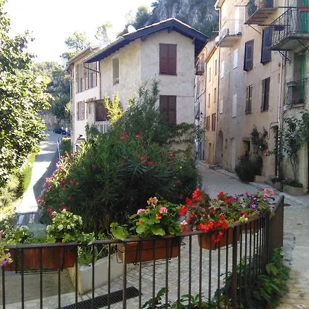 Au Relais Fleuri * Gilette